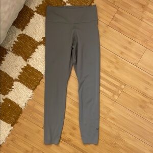 Nike Gray High-Waisted Leggings